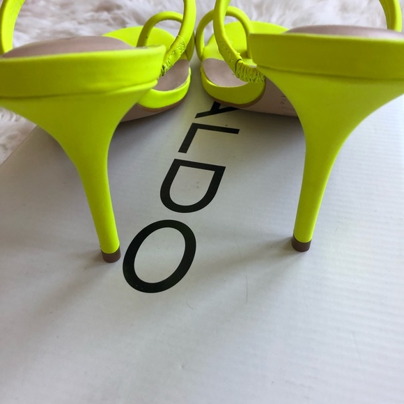Neon lime heels - size 8 - Picture 2 of 6